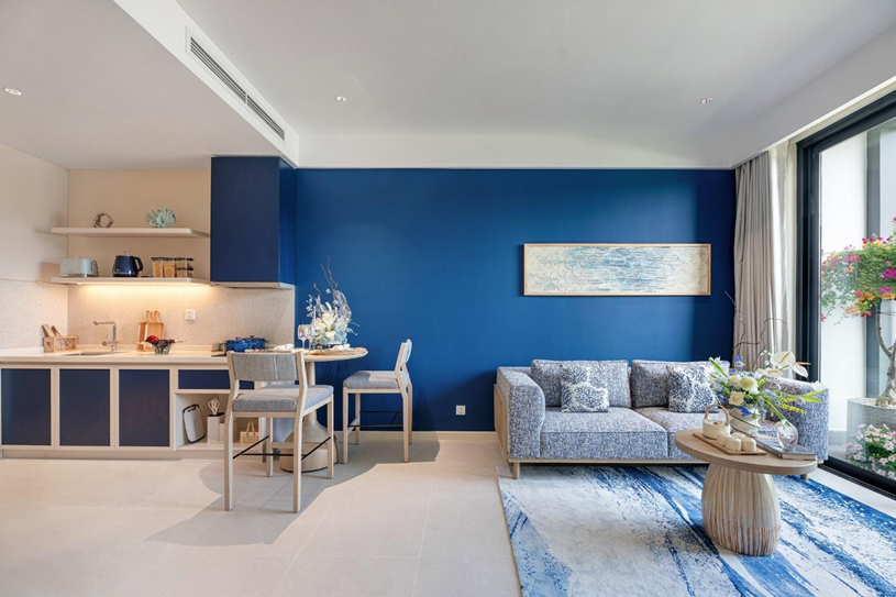 Căn hộ Blanca được b&agrave;n giao full nội thất theo ti&ecirc;u chuẩn quốc tế, thiết kế bởi Ong&amp;Ong (Singapore)