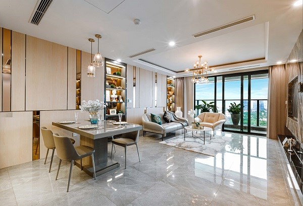 Hai căn hộ đều được trang bị nội thất liền tường, t&iacute;ch hợp hệ thống Smart Home hiện đại, mang tới cuộc sống an to&agrave;n, tiện nghi cho cư d&acirc;n