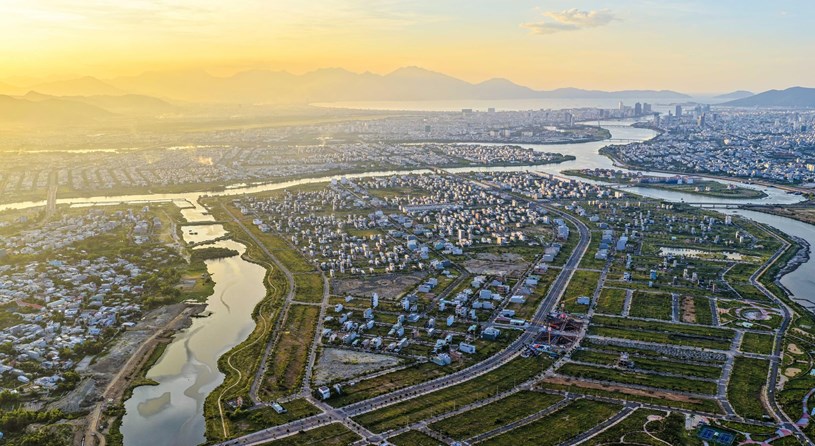 Ph&iacute;a Nam Đ&agrave; Nẵng đang vươn m&igrave;nh th&agrave;nh v&ugrave;ng đất tiềm năng. (Ảnh: &Aacute;nh Dương)