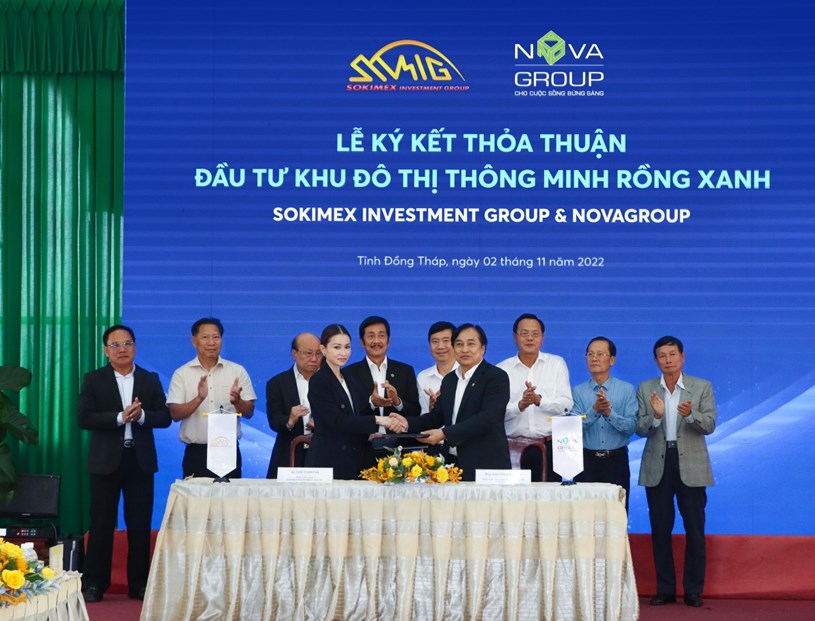 Đại diện hai Tập đo&agrave;n k&yacute; kết hợp t&aacute;c với sự chứng kiến của L&atilde;nh đạo tỉnh Đồng Th&aacute;p v&agrave; l&atilde;nh đạo 2 b&ecirc;n