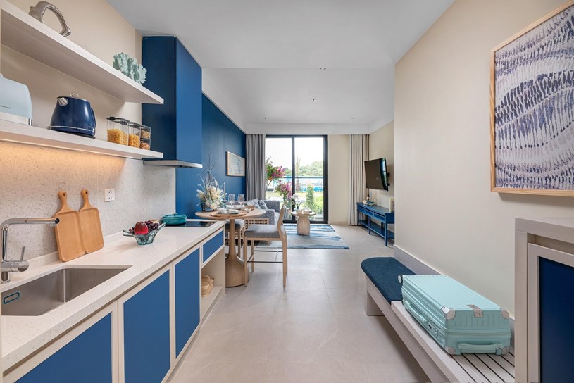 Căn hộ Blanca được b&agrave;n giao full nội thất theo ti&ecirc;u chuẩn quốc tế, thiết kế bởi Ong&amp;Ong (Singapore)