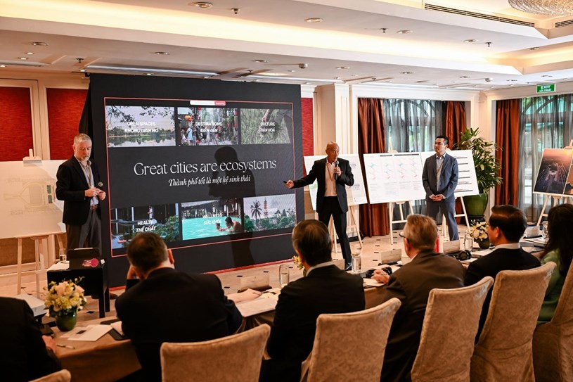 C&aacute;c phi&ecirc;n tr&igrave;nh b&agrave;y diễn ra trong kh&ocirc;ng kh&iacute; chuy&ecirc;n nghiệp v&agrave; cởi mở, s&ocirc;i nổi nhằm t&igrave;m ra phương &aacute;n thiết kế xứng tầm với quy m&ocirc; của CHKQT Gia B&igrave;nh