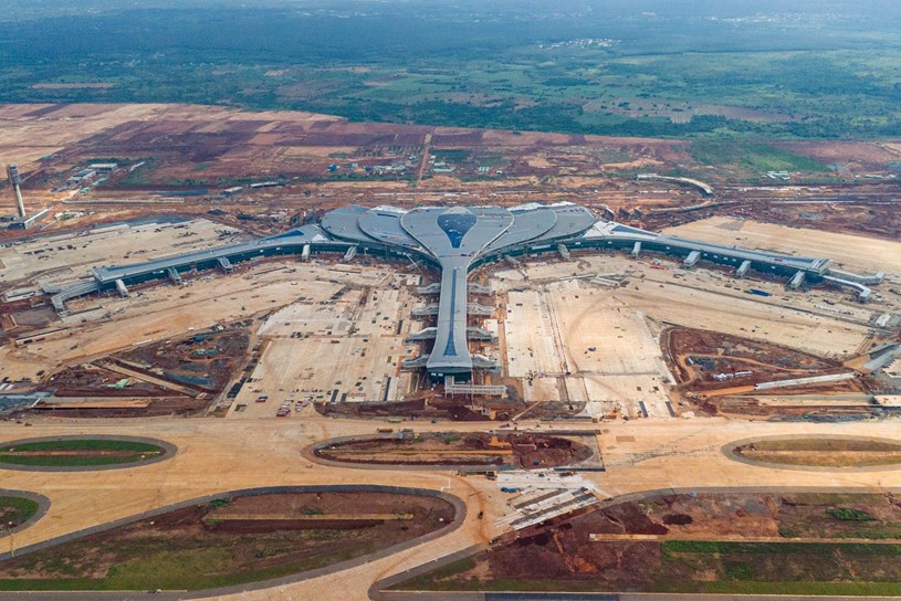 S&acirc;n bay Long Th&agrave;nh tăng tốc thi c&ocirc;ng, hướng tới mốc đ&oacute;n chuyến bay kỹ thuật 19/12/2025.