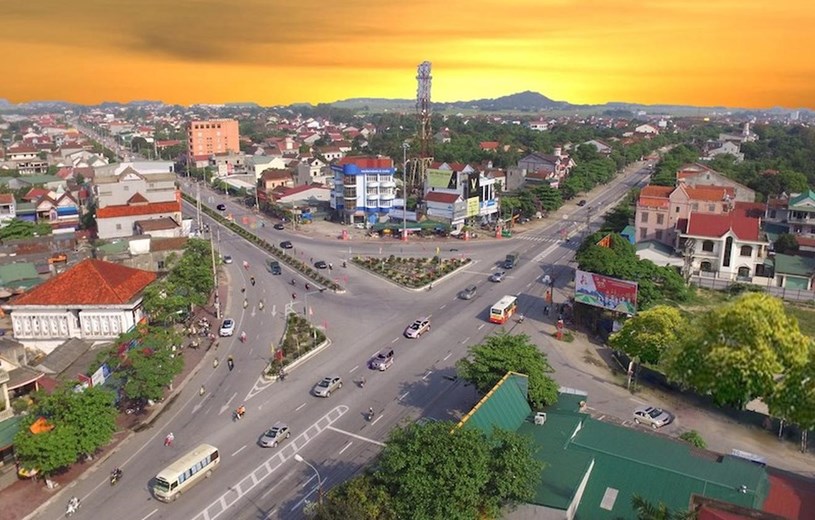 Hồng Lĩnh chuyển m&igrave;nh mạnh mẽ với hạ tầng đ&ocirc; thị hiện đại v&agrave; c&aacute;c khu c&ocirc;ng nghiệp quy m&ocirc; lớn thu h&uacute;t h&agrave;ng chục ngh&igrave;n chuy&ecirc;n gia, chủ doanh nghiệp