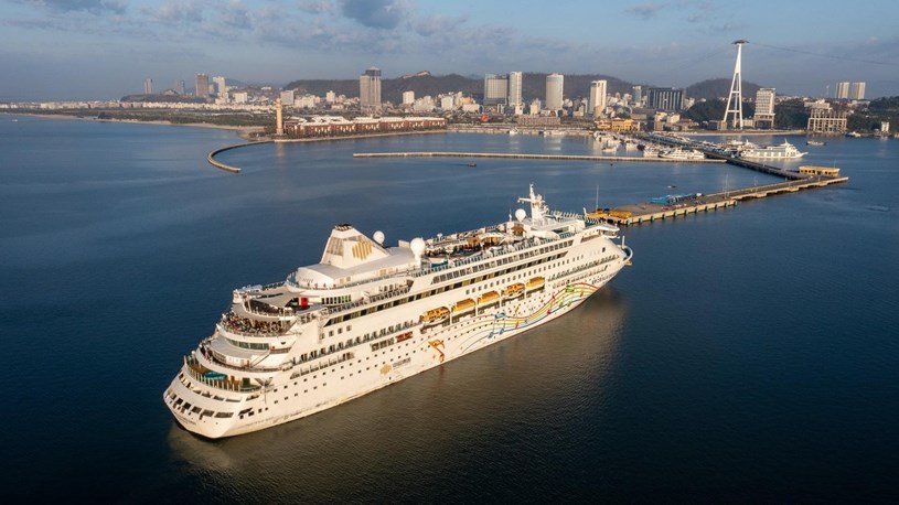 Cảng t&agrave;u Quốc tế Hạ Long đ&oacute;n lượng kh&aacute;ch quốc tế tăng mạnh từng năm. Ảnh: &Aacute;nh Dương.