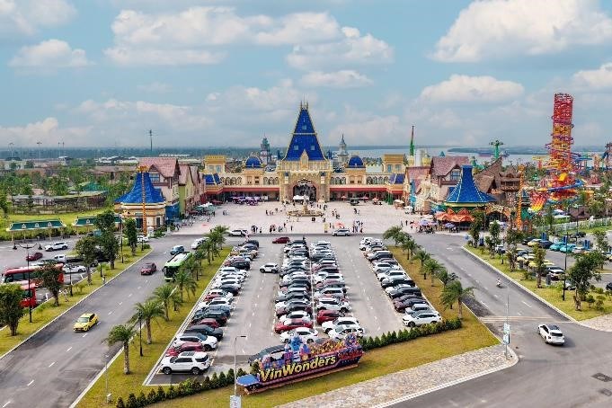 Quần thể tiện &iacute;ch điểm nhấn đ&atilde; dẫn lối h&agrave;ng triệu cư d&acirc;n v&agrave; du kh&aacute;ch tới đảo Vũ Y&ecirc;n