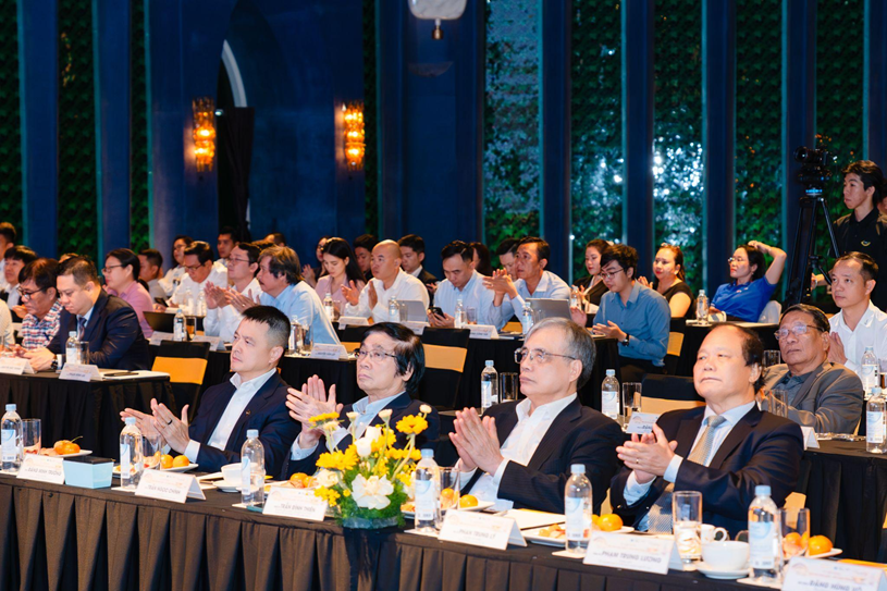 C&aacute;c chuy&ecirc;n gia h&agrave;ng đầu trong c&aacute;c lĩnh vực tham dự tại hội thảo.