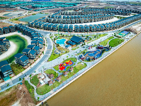 Khu biệt thự The Komorebi sở hữu 2 c&ocirc;ng vi&ecirc;n nội khu quy m&ocirc; lớn, đi c&ugrave;ng diện t&iacute;ch mặt nước ấn tượng &nbsp;&nbsp;&nbsp;&nbsp;